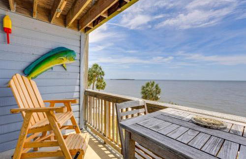 Beach and Pool Access at Condo on Cedar Key! - Foto 1