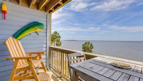 Beach and Pool Access at Condo on Cedar Key! - Foto 1