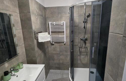 Słoneczny Apartament Panorama 5 7 z Widokiem na Jezioro i Góry - Foto 20