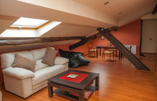 Auténtica buhardilla en el centro de Béjar - Photo 1