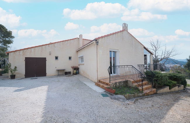 Well-equipped Village House Near Beaches - Foto 1