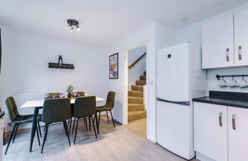 NEW! Presented by LTJ Prime Key Properties, Driveway Parking, Free WiFi - Foto 26