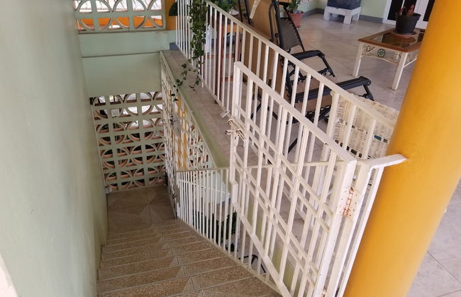 Holiday House Second floor Ste - Photo 51