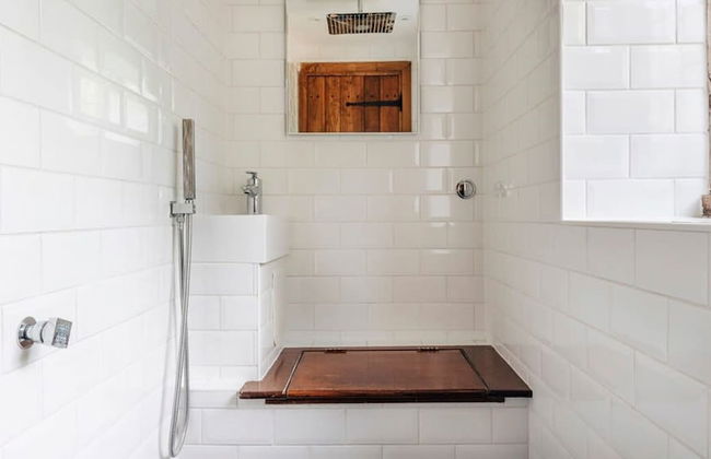 Lavish Tudor Estate Gardens - Sleeps 25 - Foto 22