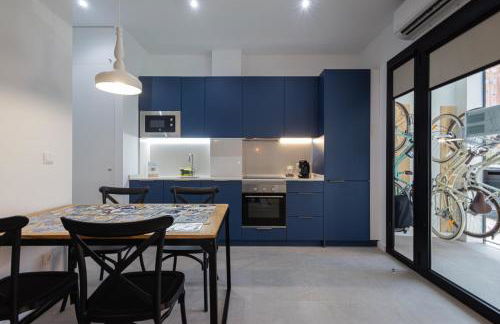 FLORIT FLATS - Stylish Valencia Ceramic Apartments with Free Bicycles by the Joaquin Sorolla Station - Photo 41