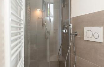 P Terrace Exclusive Apartment - Lake View With Terrace - Free Parking - Foto 28