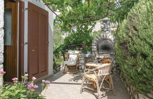 1 Bedroom Pet Friendly Home In Zagorje - Foto 3