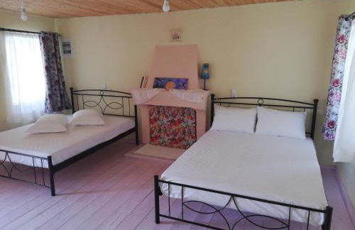 North Evia Kiki's house - Photo 3