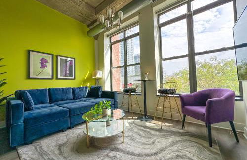 Group-Friendly 2BR with Optional Parking and Gym Access Near McCormick Place and Soldier Field - Foto 1