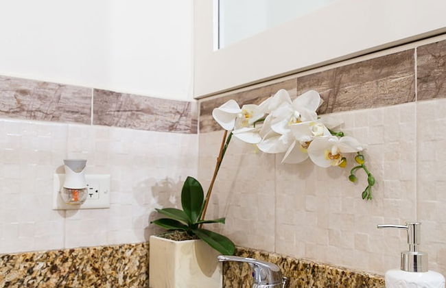 Botanic Bliss Living in Kingston - Photo 19