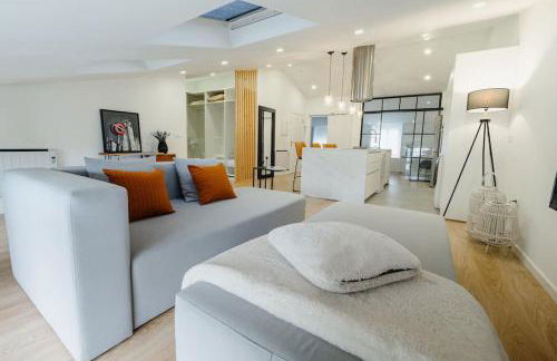 Ático Isabel, diseño y calidez junto a la Muralla Romana - Foto 1