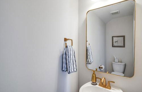 Boat-Ready Location! Airy Greenwood Family Cottage - Foto 21