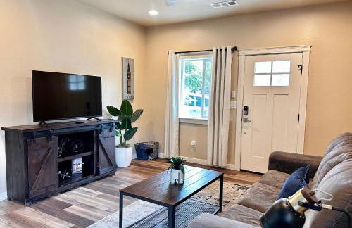 Charming 2BR Cottage Near Freeway-Cul-de-sac - Foto 3