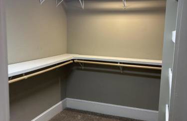 4BR Spartanburg Getaway Porch Full Kitchen - Foto 8