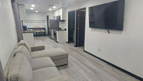 Bungalow overlooking Lake Dora! - Foto 5