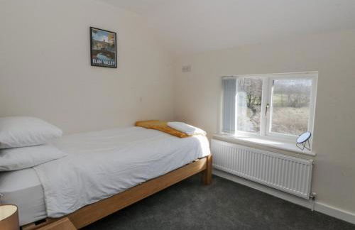 Glandwr House - Photo 14