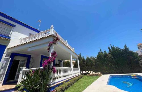Chalet con piscina privada, parking y zona BBQ - Foto 61