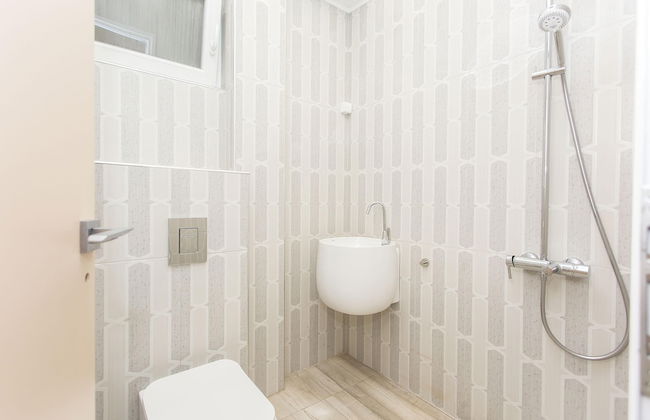 Elegant 2bdr Apartment With a Balcony - Foto 13