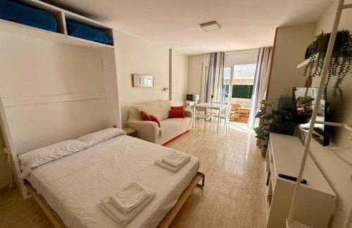Apt con chill-out, piscina en la azotea a 5 min de la playa y parking privado - Foto 22