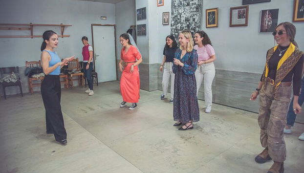 1 Hour Flamenco Class Experience in Granada - Photo 3