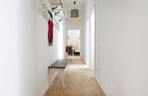 SC 06 by ROCKCHAIR Apartments l SUPERHOST Status l 4 Bedrooms Boxspringbeds 2 Bathrooms Balcony Elevator - Cozy Family & Business Flair welcomes you! - Foto 7