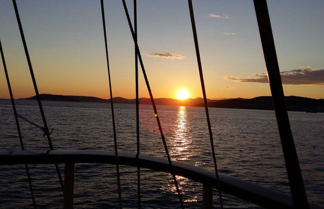 Paseo en barco por Split al atardecer - Foto 1