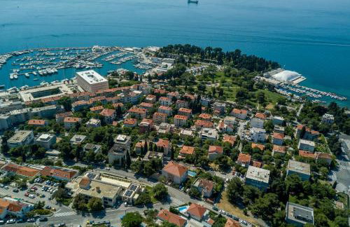 Villa KaTess with heated pool - Photo 45