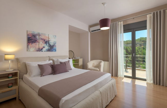 Ixian Hilltop Villa - Photo 2