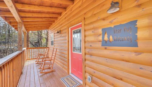 Bear Hug Hideaway 2 Bedroom Cabin - Foto 3