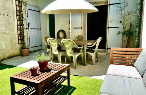 Two rooms and large terrace - Photo 1