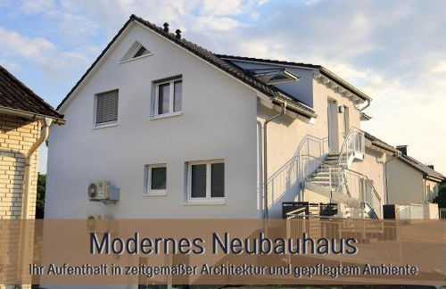 Ferienhaus Höckelheim - FeWo Blaue Lagune - neu, modern & geräumig - 100 qm - 3 Schlafzimmer - bis 6 Gäste, Babies reisen gratis - Garten, Grill & Terrasse - Fußbodenheizung - Smart-TV - Küche mit Backofen, Spülmaschine & Toaster - nahe Göttingen - Foto 15