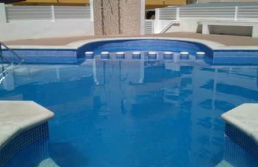 Apartamento céntrico en la playa con piscina. - Foto 23