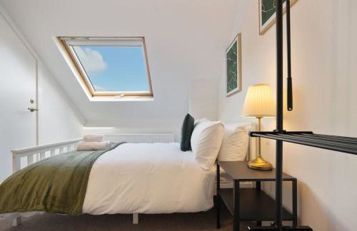 Beighton - 3 Bed Spacious Home with FREE Parking, Great for Groups & Families - Hosted by Stay Host Save - Foto 42