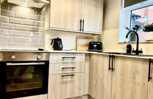 Sleeps 2 -Central Ellesmere -Parking - PetFriendly - Foto 14