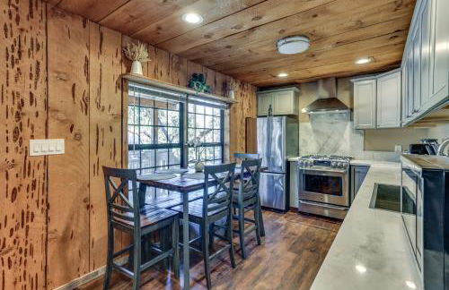 9 Mi to Bass Lake Cabin with Fire Pit in Wishon! - Foto 9