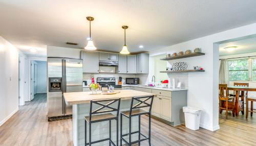 1 Mi to Boat Ramp Home Near Chassahowitzka River! - Foto 1