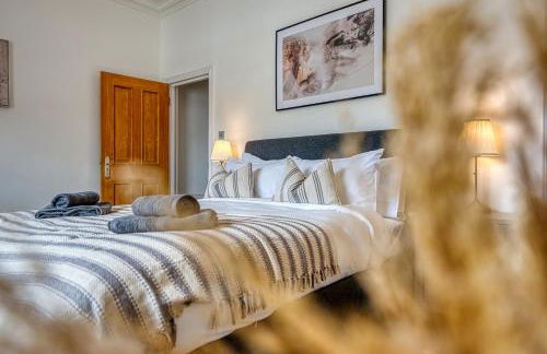 2-Bedroom Stunning, Modern & Spacious Apartment, near Ocean Village, Central Southampton - by Blue Puffin Stays - Photo 1