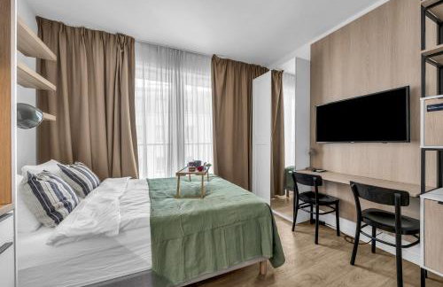 Praga Studio with Air-Con - 140m Metro, near PGE Narodowy Stadium - by Rentujemy - Foto 1