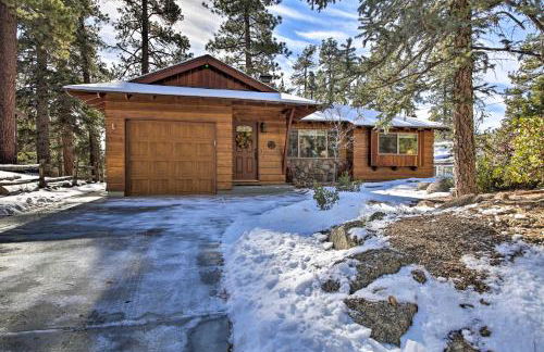 Walk to Lake Rustic Home with Deck in Fawnskin - Foto 1