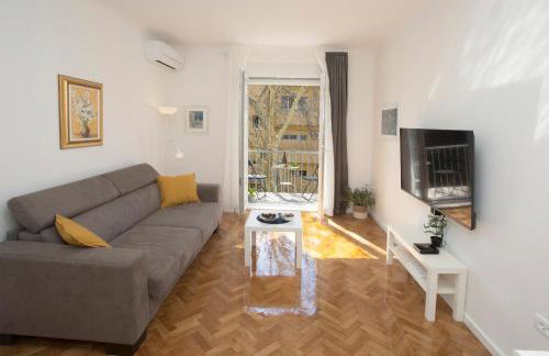 L&S Superior Apartment with Balcony near Old Town and Bačvice Beach - Photo 15