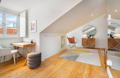 WHome Top-Floor Studio in Prime Location - Photo 30