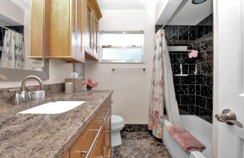 Pet Friendly Canal Front 3-Bedroom Grand Villa with Pool, Linai and Dock - Foto 12