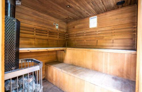 Lavender Lodge 1BR with Hot Tub near Black Mountain - Foto 11