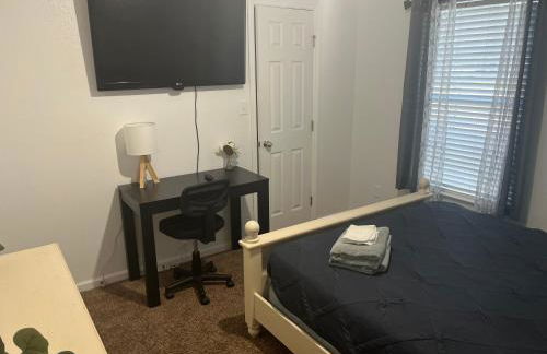 3 Bed 3 Bath Townhome - Foto 14