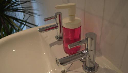 8 bed house 2 miles (7 Mins) from Newcastle centre - Foto 4