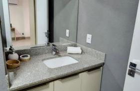 Estúdio com Quarto Privativo, TV e Cama Super King - Foto 32