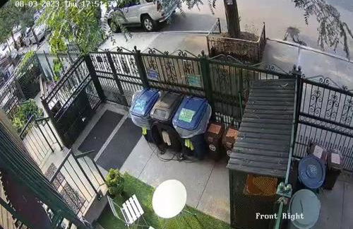 Booking.Com Exxlusive: Fully Furnished One Bedroom Entire Apartment With Full Size Bed. For One Person Or Couple, Soulmate Positive Friendship - Foto 4