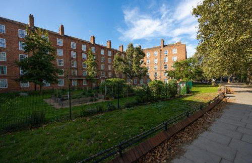 Cosy 4-Bedroom Apartment next to Borough - Foto 62