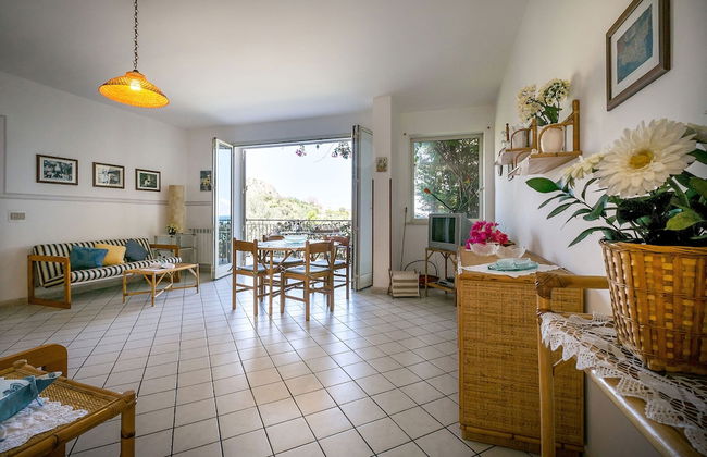 Bright and Comfortable Three-room Apartment Park Residence Cicladi - Photo 12