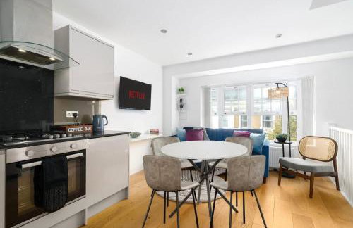 1-Bedroom Apartment with Balcony near Brick Lane Sleeps 3 - Foto 2